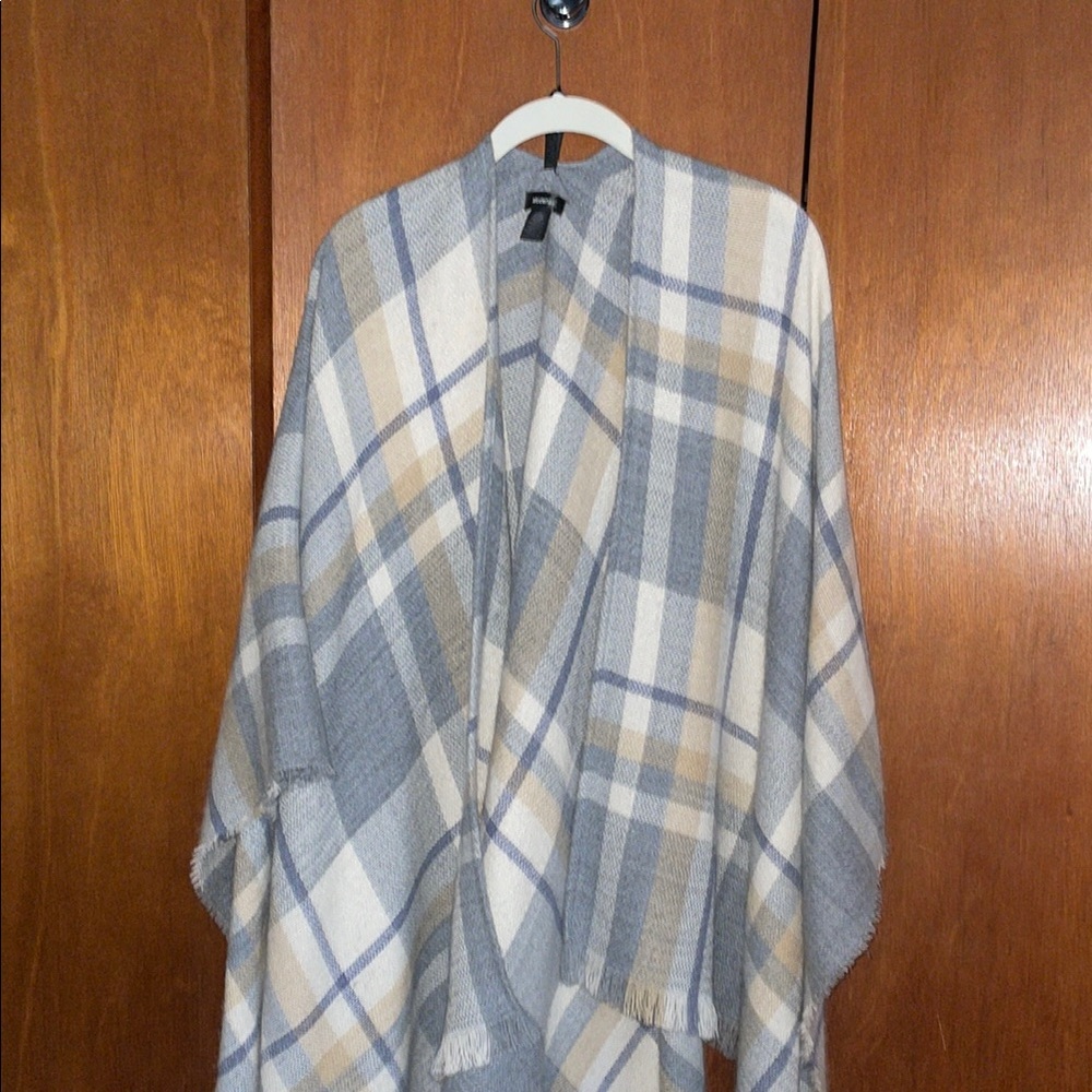 Plaid Shawl Wrap in Gray and Tan
